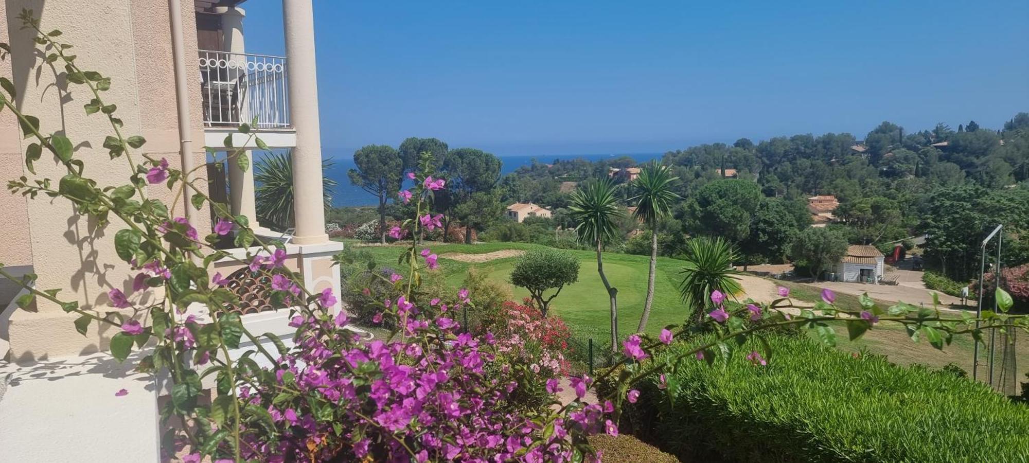 Agay Cap Esterel Village Allee Fleurs - F2 Clim Vue Golf Et Mer - Grande Terrasse Plein Sud Saint-Raphaël Eksteriør billede