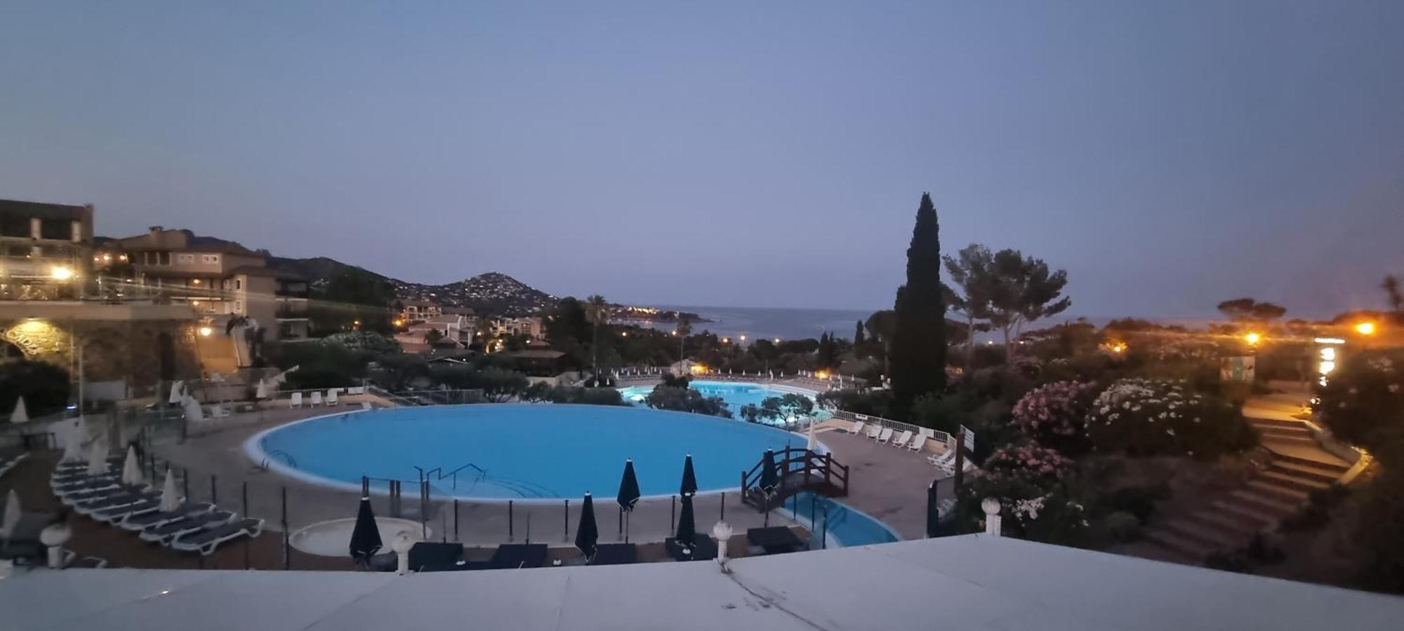 Agay Cap Esterel Village Allee Fleurs - F2 Clim Vue Golf Et Mer - Grande Terrasse Plein Sud Saint-Raphaël Eksteriør billede