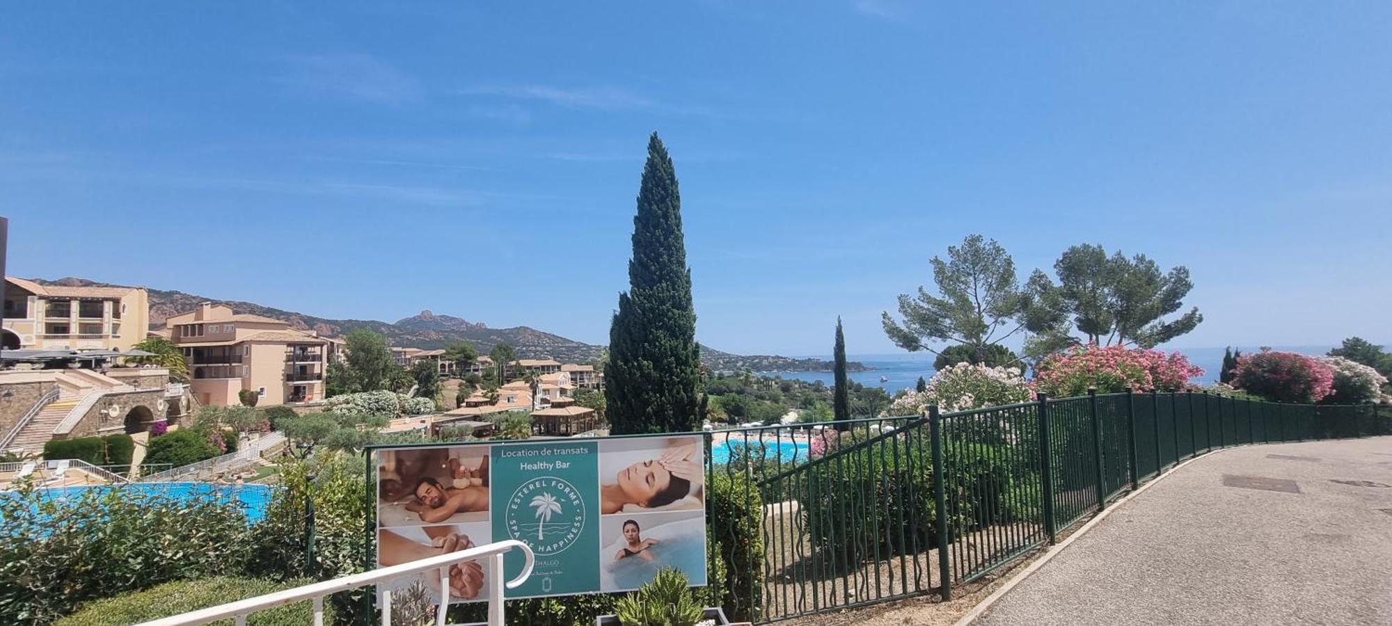 Agay Cap Esterel Village Allee Fleurs - F2 Clim Vue Golf Et Mer - Grande Terrasse Plein Sud Saint-Raphaël Eksteriør billede