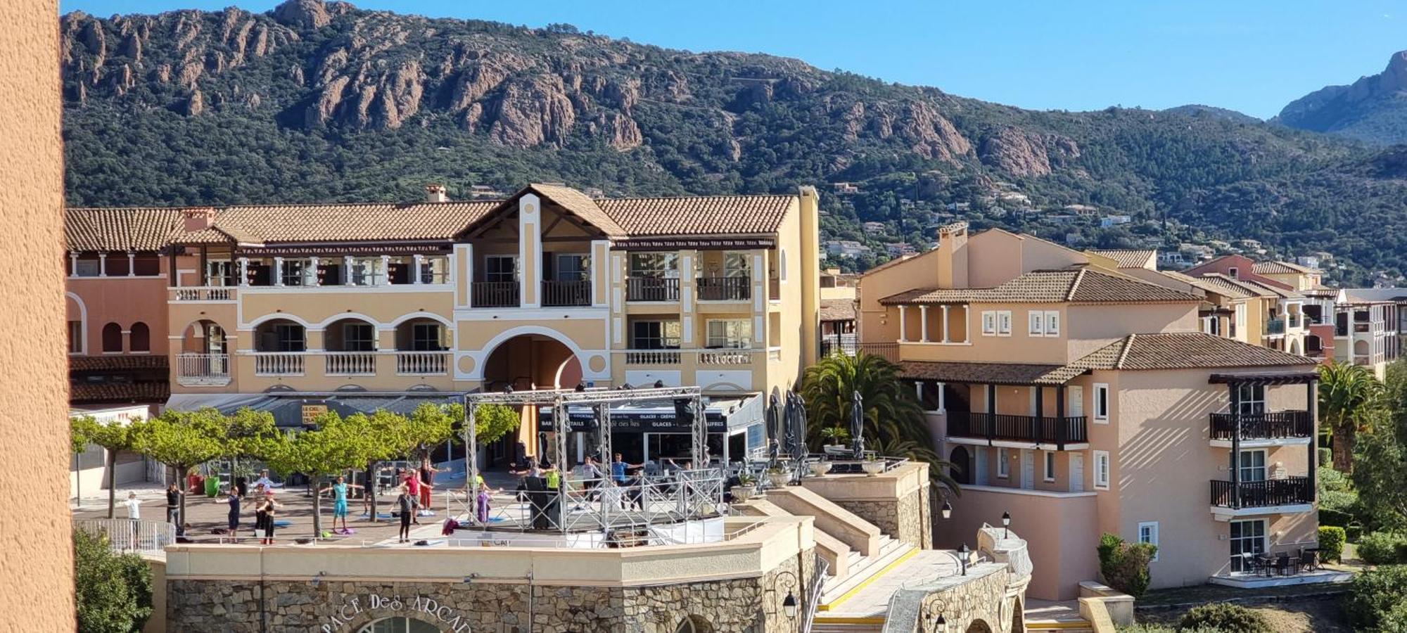 Agay Cap Esterel Village Allee Fleurs - F2 Clim Vue Golf Et Mer - Grande Terrasse Plein Sud Saint-Raphaël Eksteriør billede